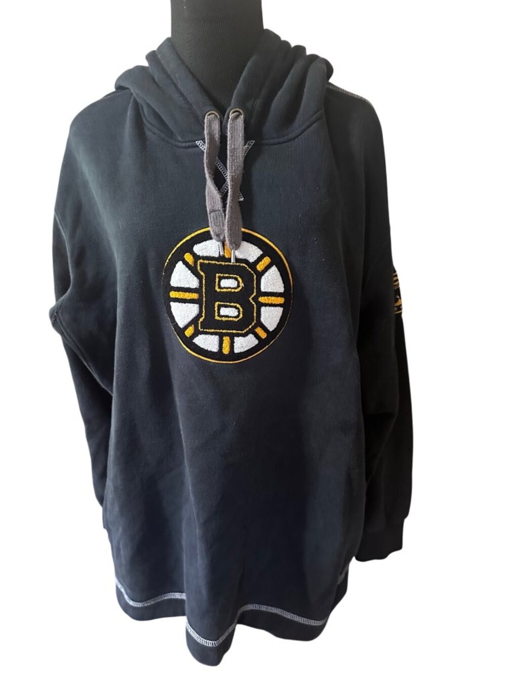 Majestic NHL Eastern Conference Boston Bruins blue hoodie size XL